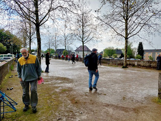 Regen-Spiele in Wermelskirchen. 1. Liga-Tag